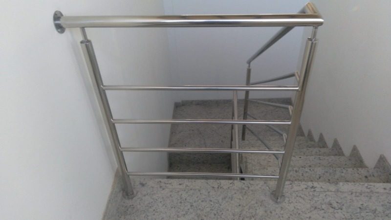 Guarda corpo inox: segurança, resistência e sofisticação para diferentes projetos